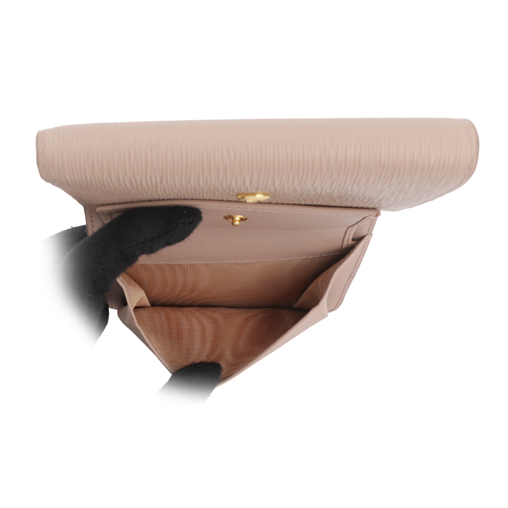 【PRADA】三角牌LOGO水波紋皮革暗釦三折短夾(藕粉色)  1MH176 2B6P F0236