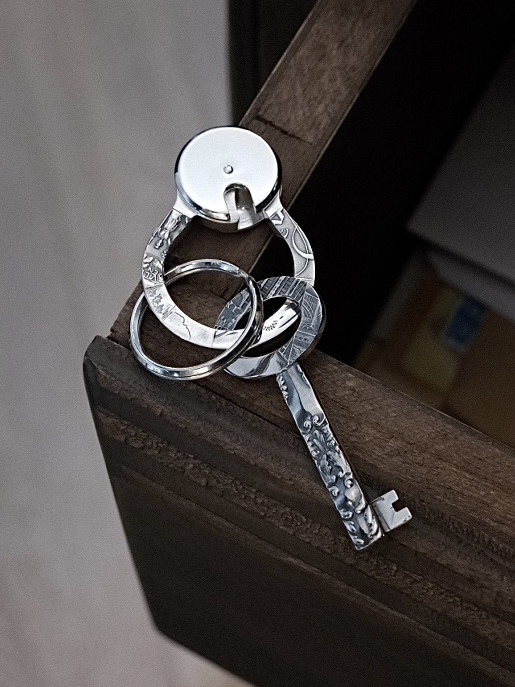 BLIND MAN TOGS Keyholder with a key 鑰匙鑰匙圈
