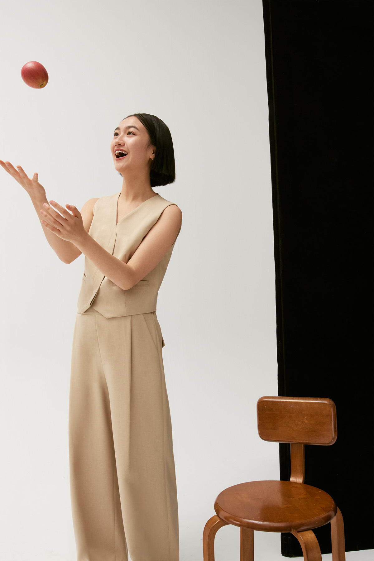 LANA 高腰打褶寬褲 女（卡其）