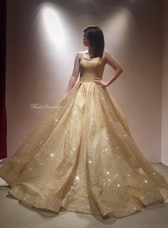 Gold Sparkling Square Neck Sleeveless Ball Gown (RD118)