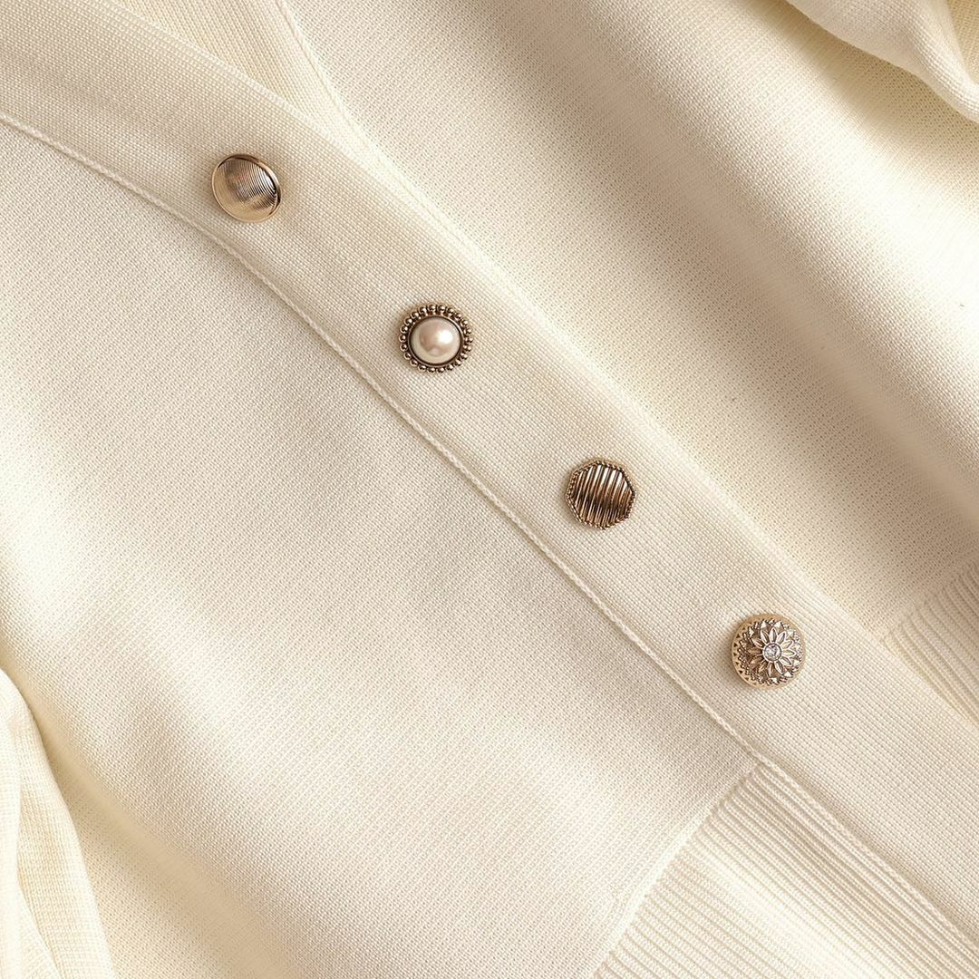 23設計師款針織外套