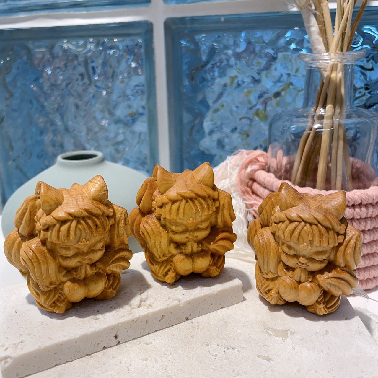 崖柏木九尾狐擺件