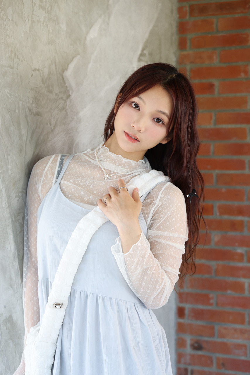 T0427｜小仙氣雪花細紋透視薄紗打底TOP