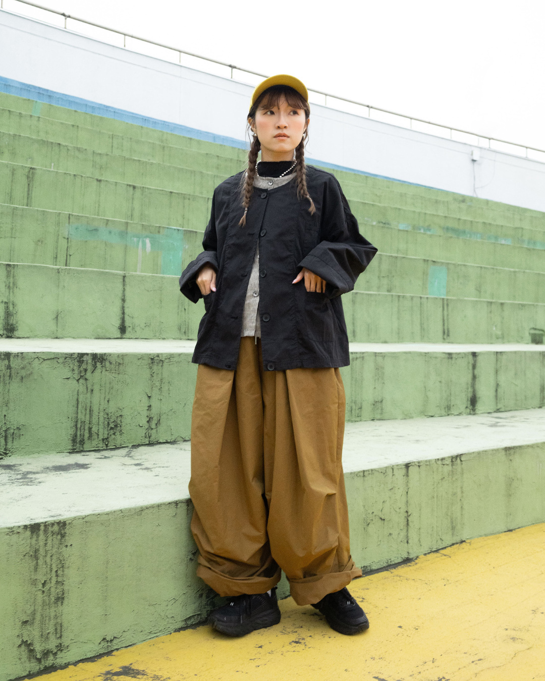 日日圓領薄外套