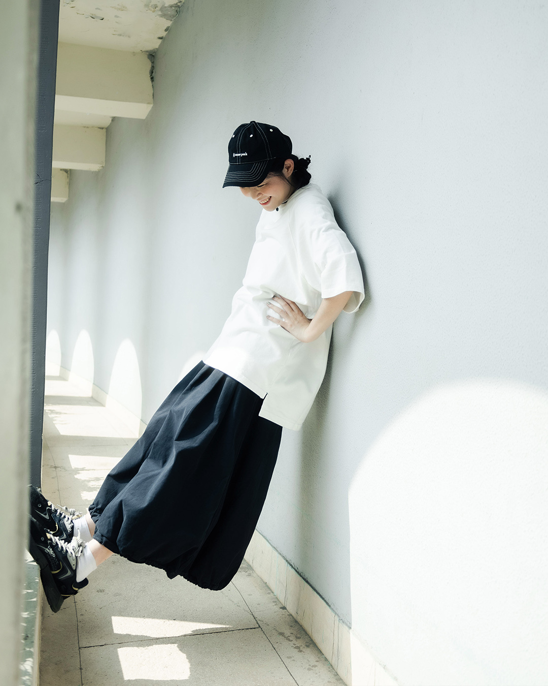 亨利領oversize踢