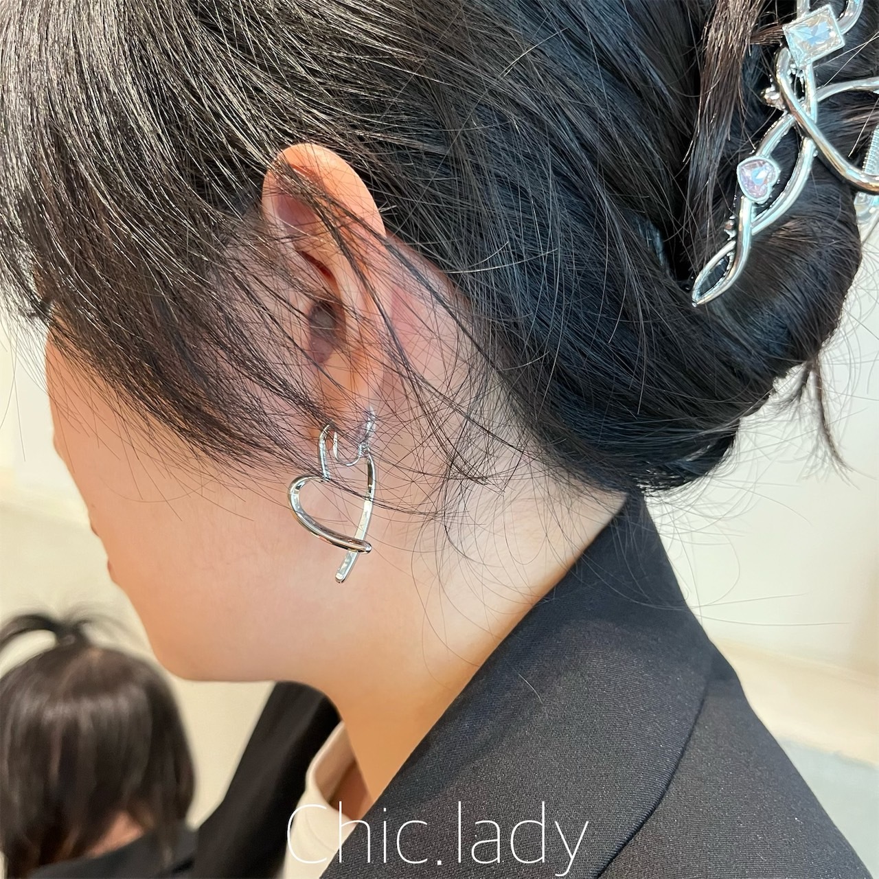 Earrings | 金屬愛心耳夾