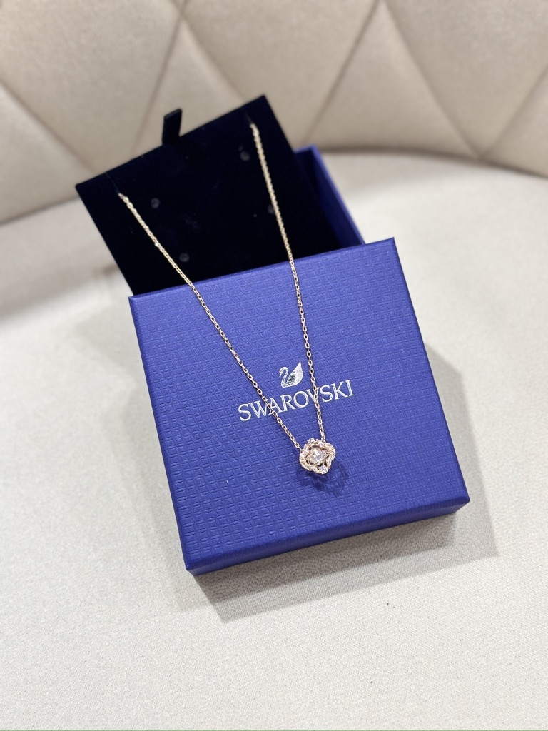 SWAROVSKI Sparkling Dance Clover Necklace 5642928