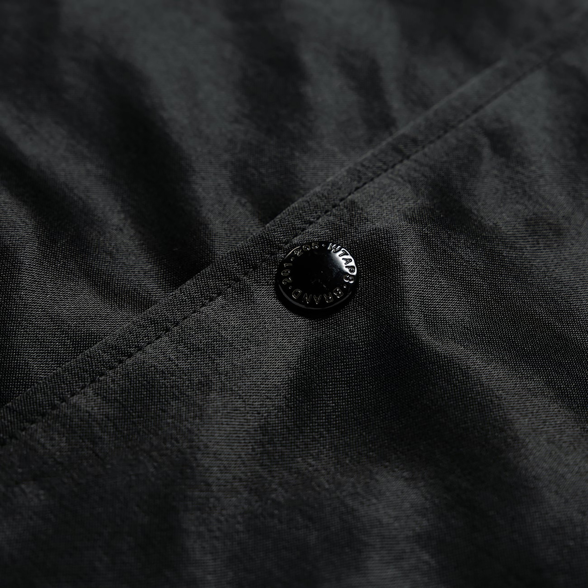WTAPS CHIEF / JACKET / CTRY. SATIN. LEAGUE 緞面抽繩教練外套麂