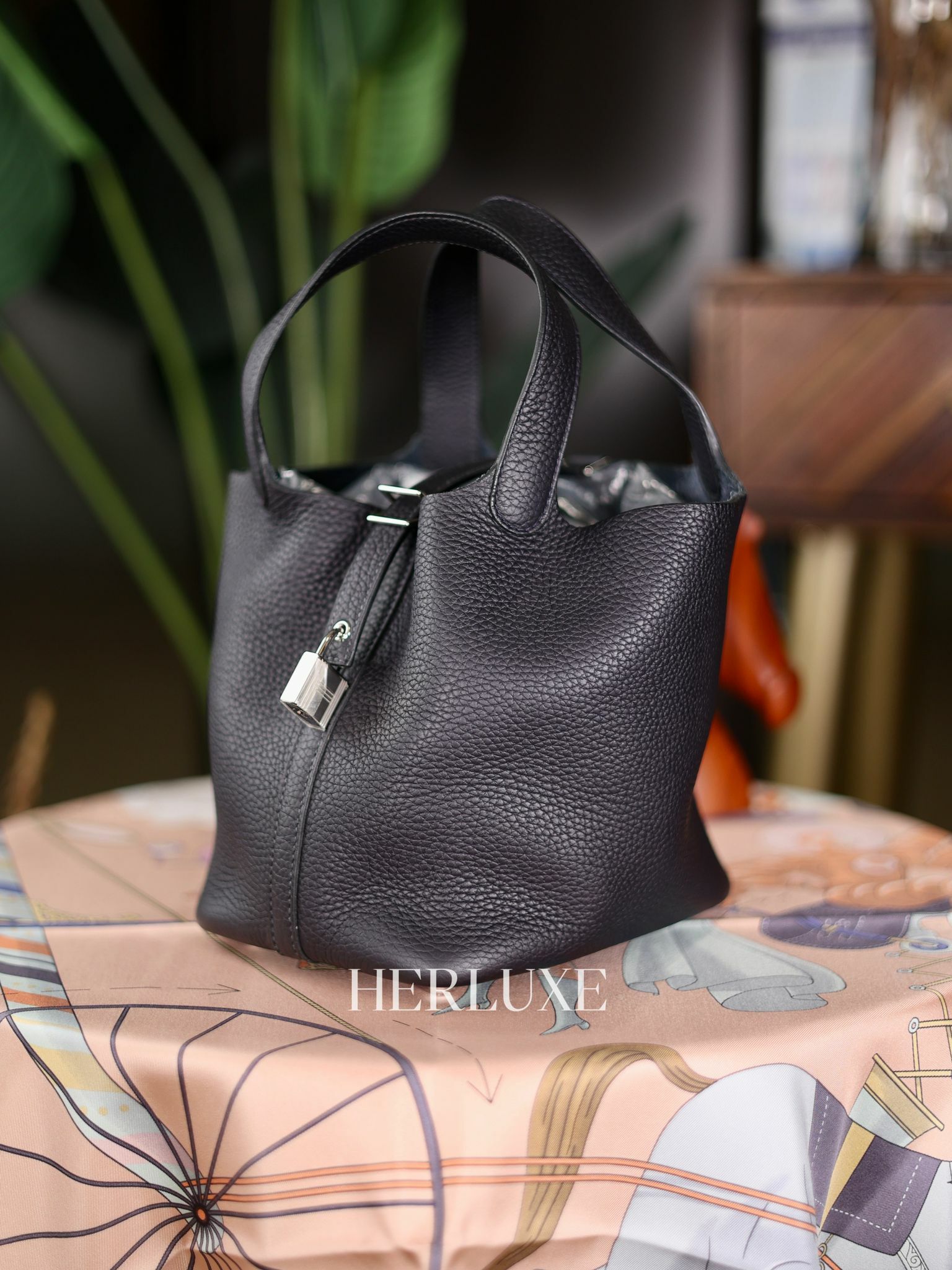 Picotin 18 3Y caban ck tc U ( 95% new )