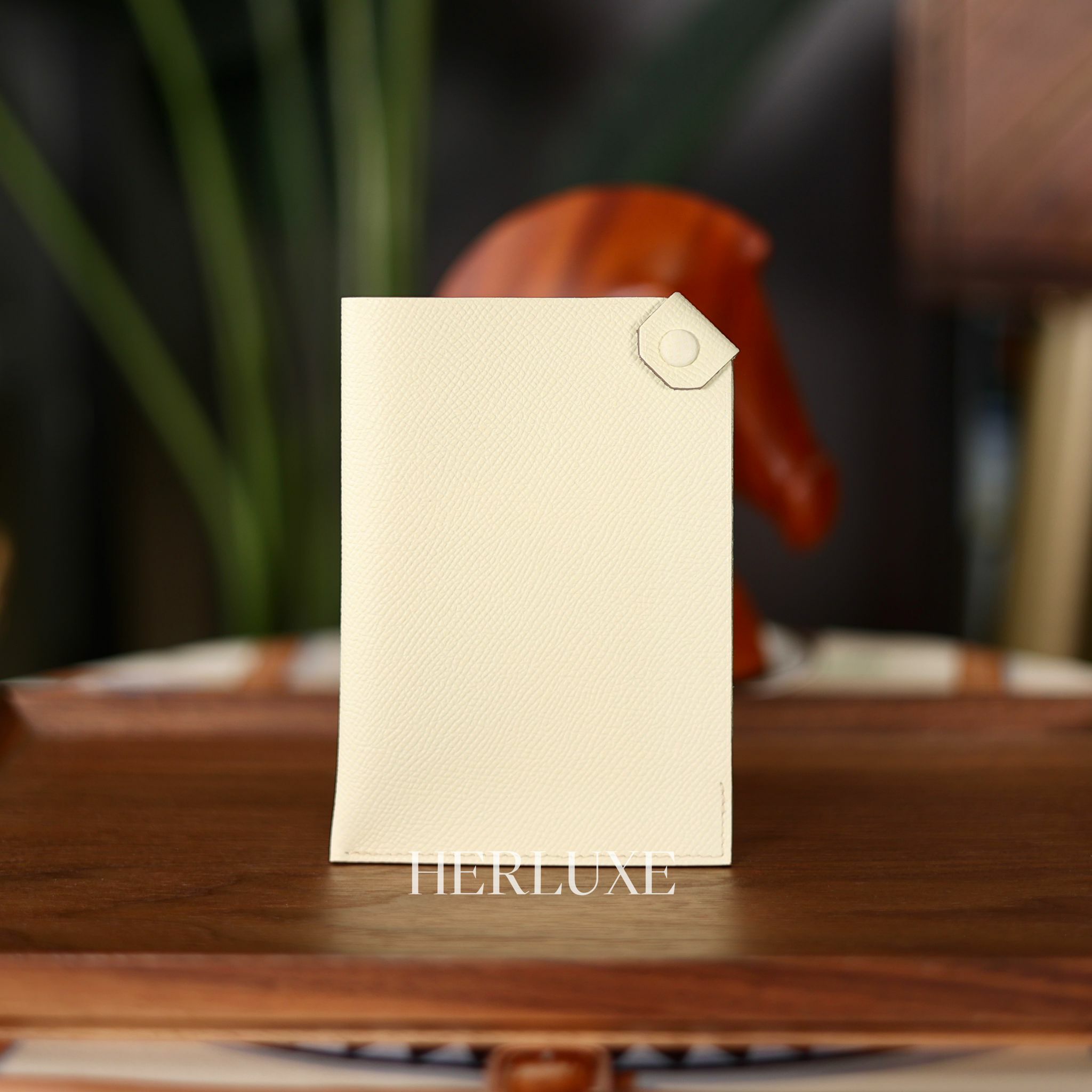 Tarmac passport holder  pm i8 jaune milton epsom