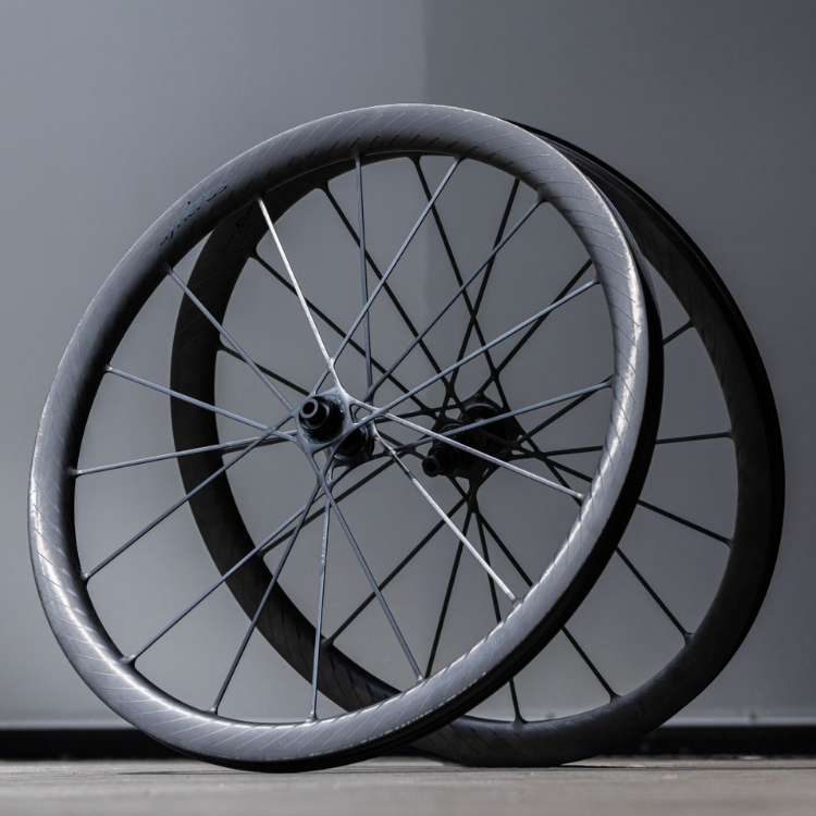 廠商現貨【Syncros】Capital SL 40 一體式碳纖維碟煞輪組 / 40mm（官網詢價優惠）