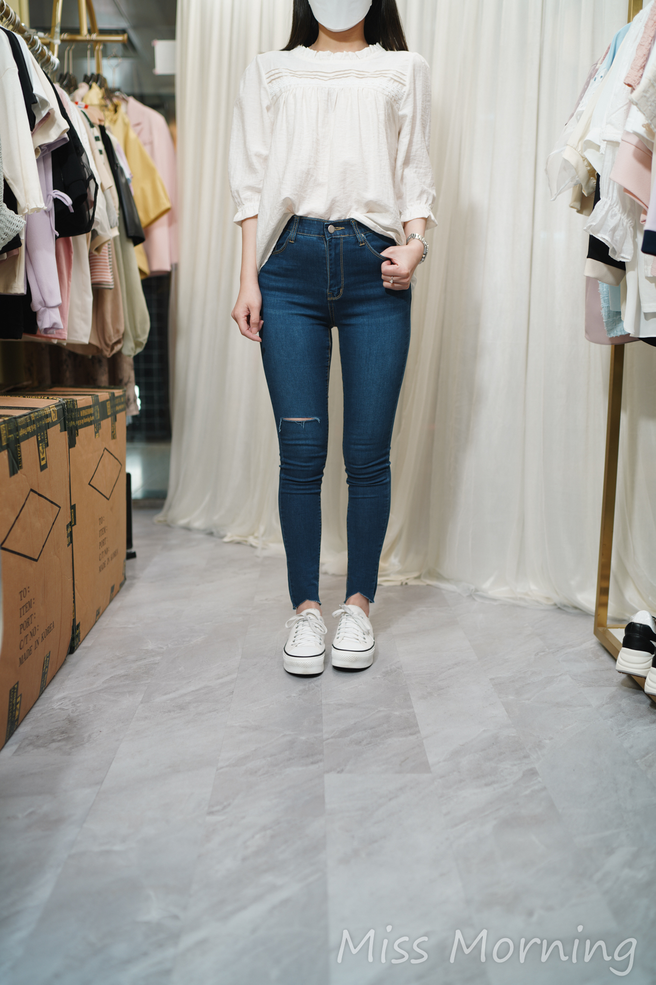 清新免燙娃娃Top(13768)&彈彈冰涼感小腿牛仔褲(33710)