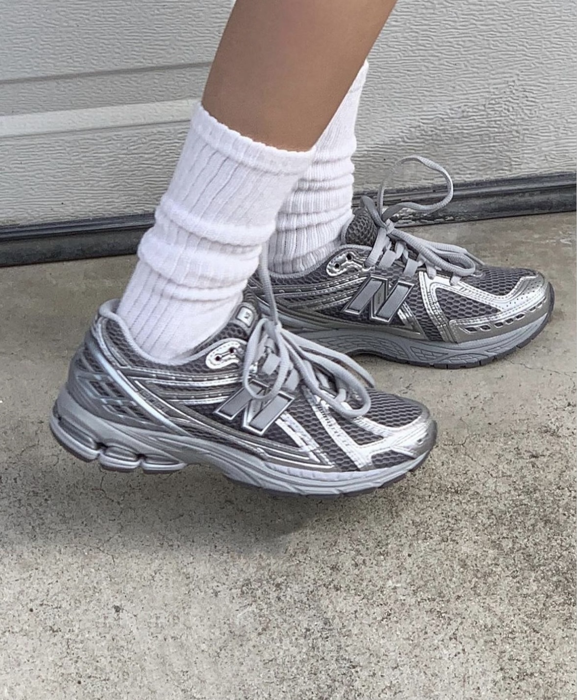 <快速出貨> New Balance 1906R 液態銀