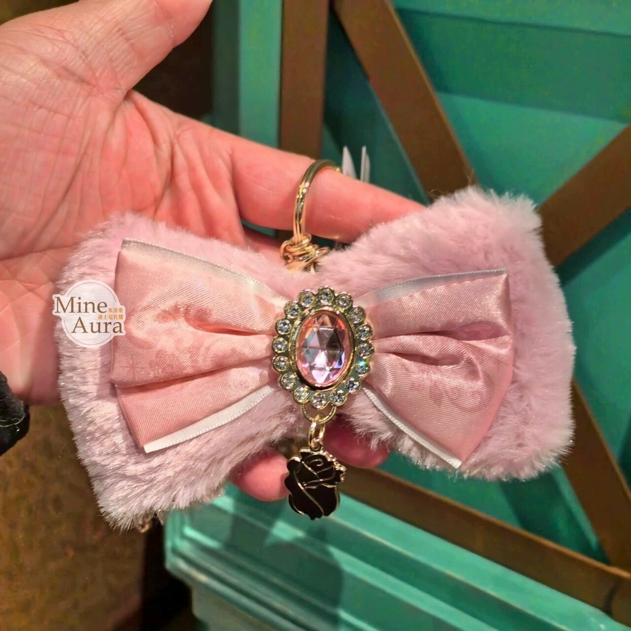 奧蘿兒公主 Aurora 亮鑽寶石 絨毛 毛毛 蝴蝶結造型 鑰匙圈 吊飾 睡美人 Sleeping Beauty -上海迪士尼樂園