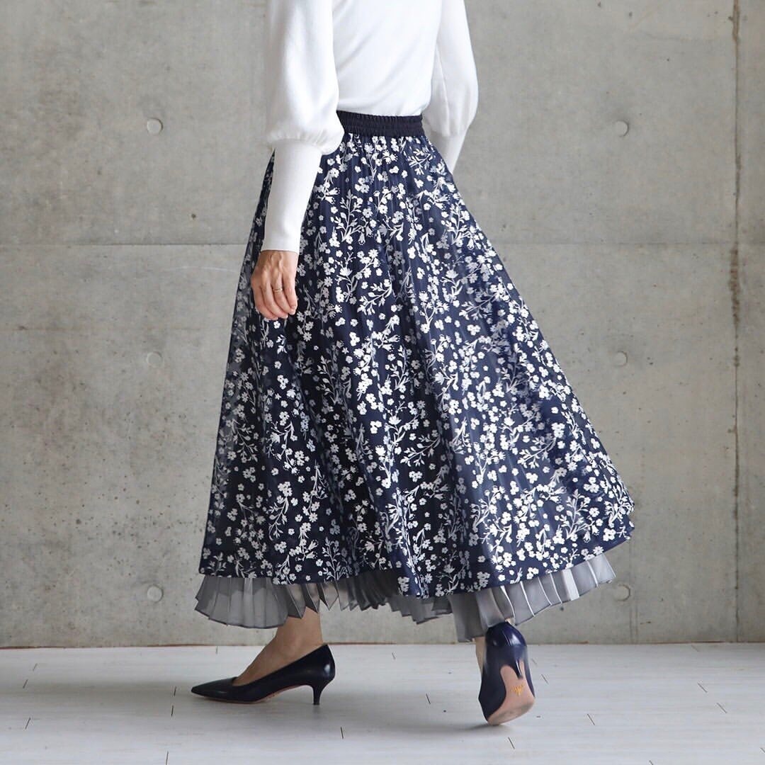 挺版蝴蝶結花布裙