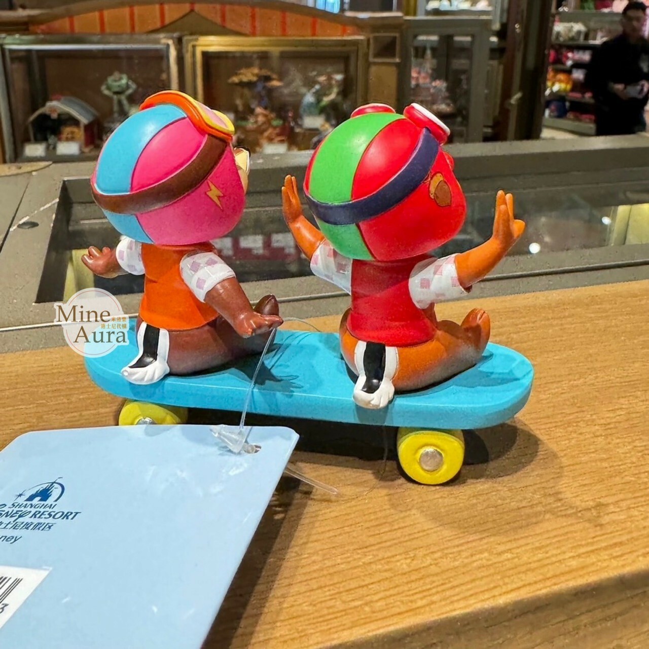 (限時特價) 2024 春日系列 奇奇蒂蒂 Chip 'n Dale 滑板 造型 擺飾品 -上海迪士尼樂園