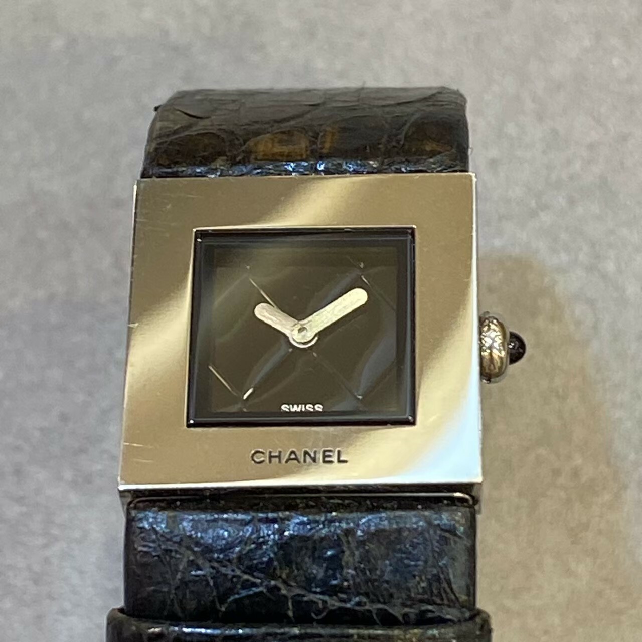 【CHANEL香奈兒】菱格紋皮帶不鏽鋼女錶 H0001 19mm 現代鐘錶