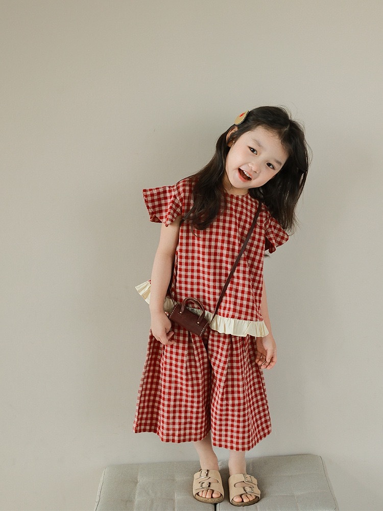來點紅格子套裝