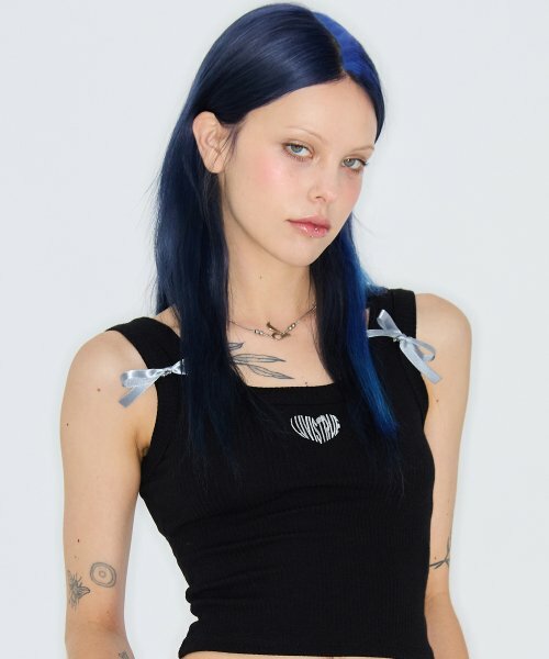 LUVISTRUE - HEART RIBBON TEE (BLACK)