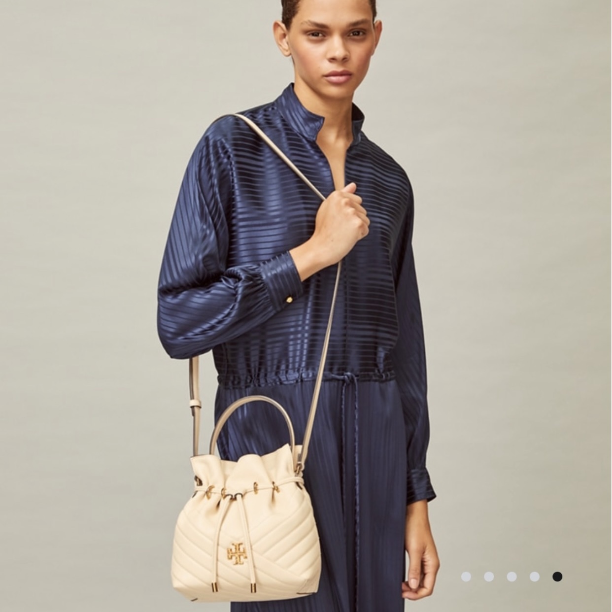 ［美國現貨］Tory Burch Kira Chevron Mini Bucket Bag