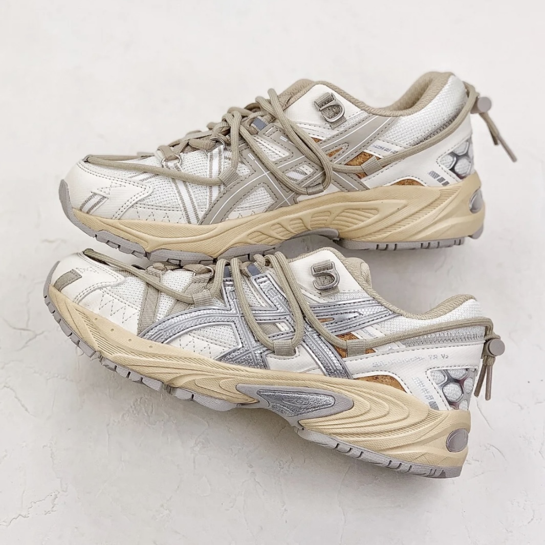 【現貨】Asics Gel-Kahana Tr V2 抽繩 復古 休閒 慢跑鞋 奶茶色