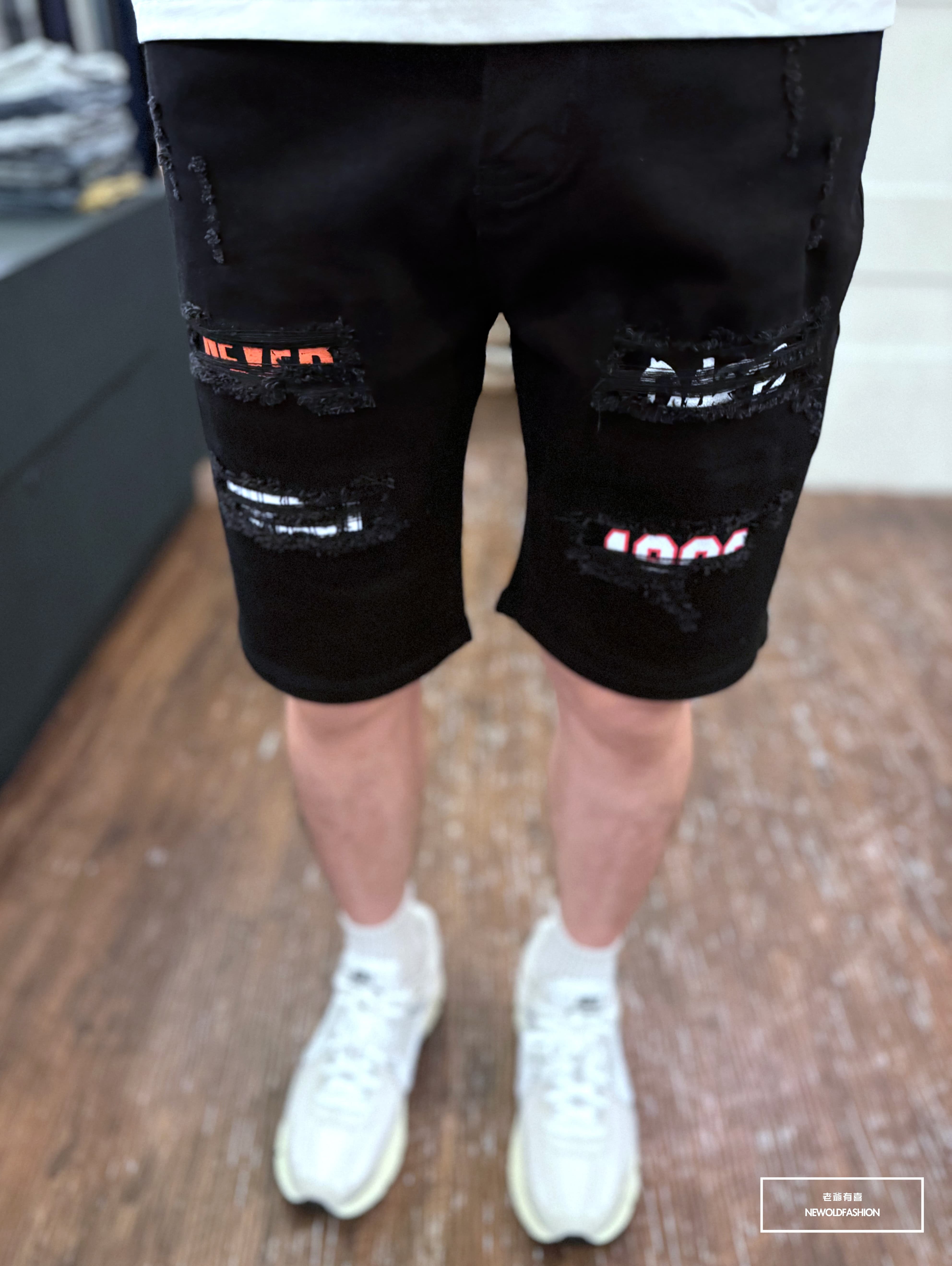 『新品上市』重磅黑紅英字補丁牛仔短褲(NOF2403351)