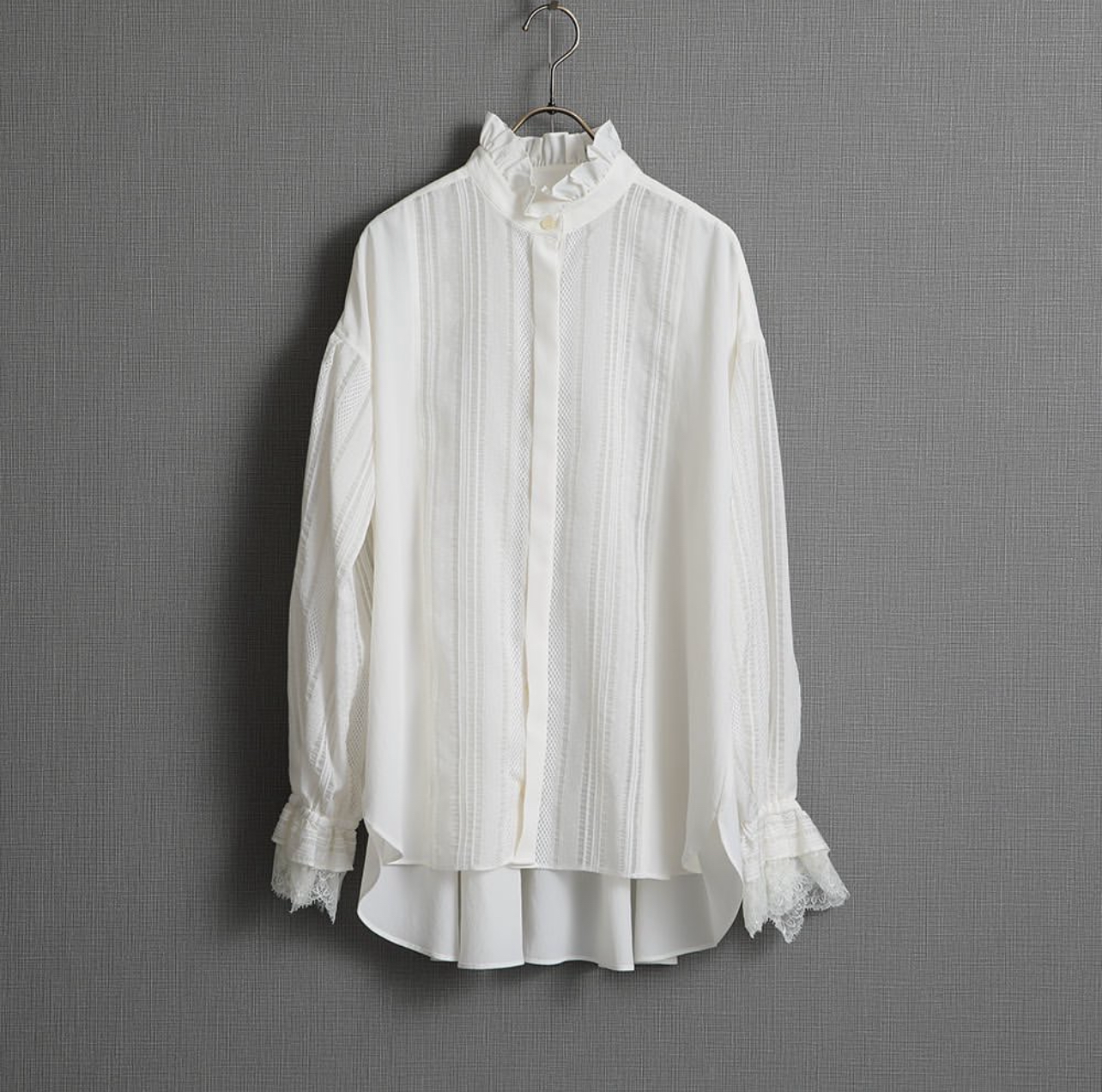 立領蕾絲白衫