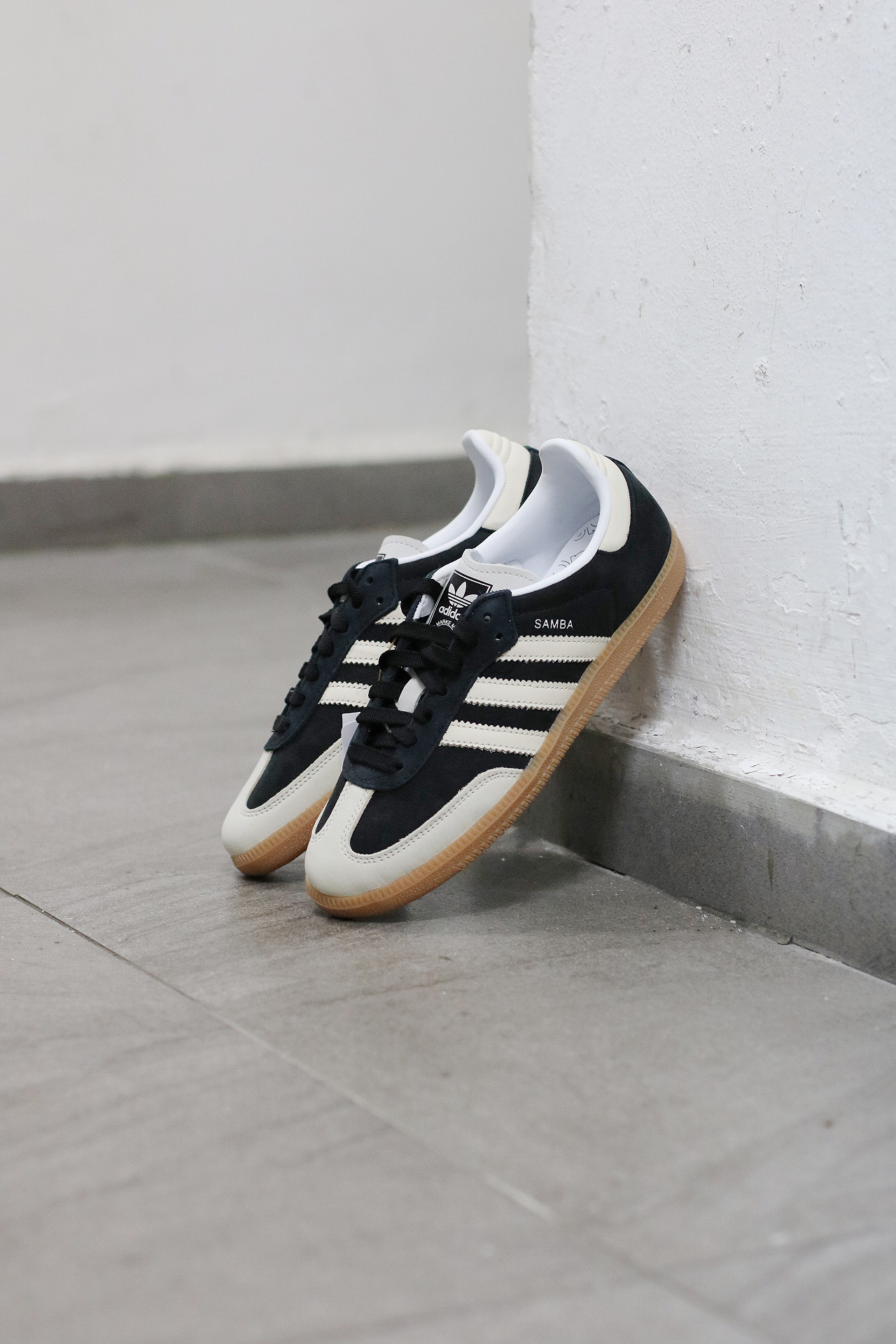ADIDAS Samba OG Core Black  Wonder White  IE5836