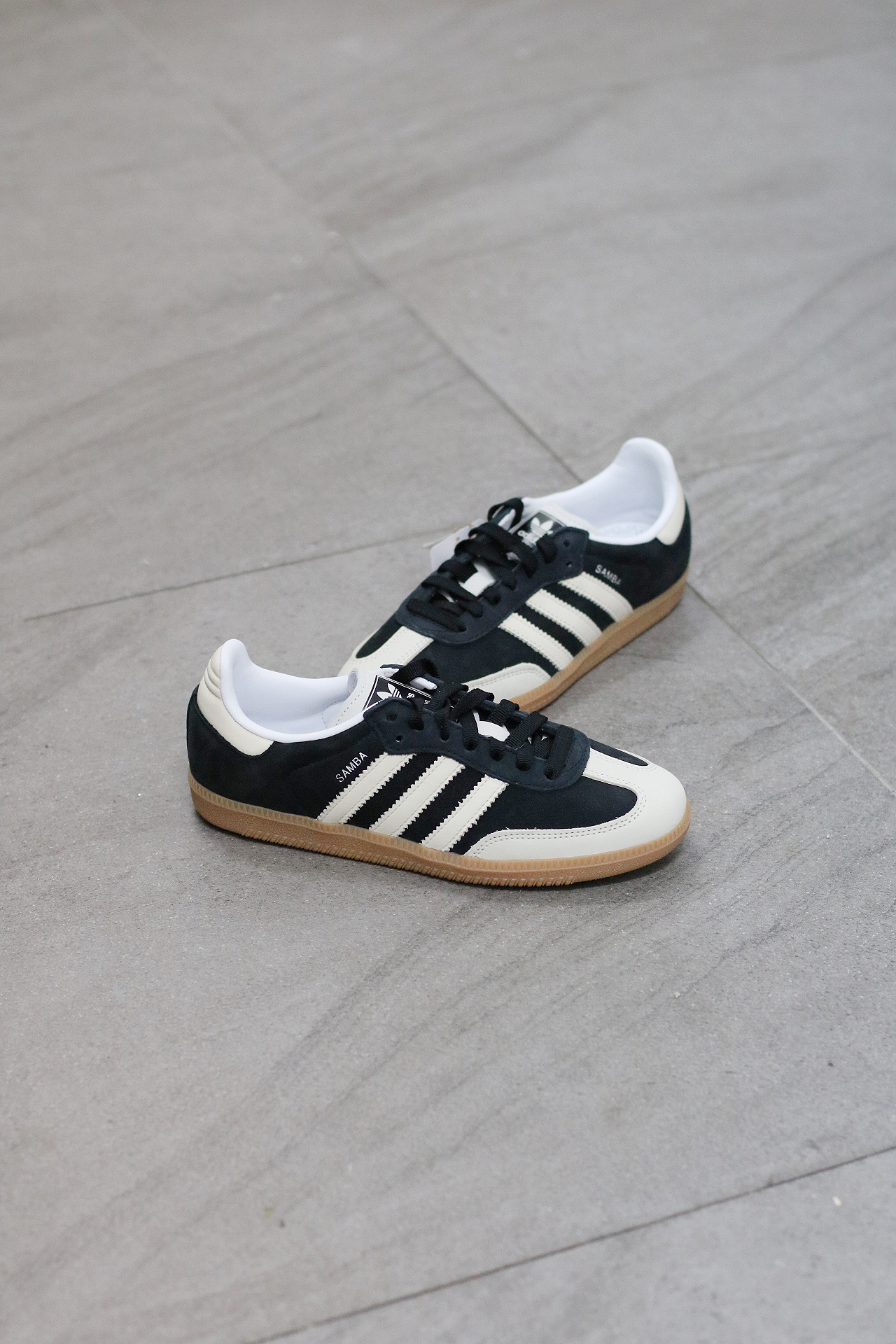 ADIDAS Samba OG Core Black  Wonder White  IE5836