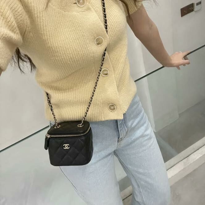 【Luxury】現貨  CHANEL 香奈兒 精品代購 經典化妝箱包 鍊條包