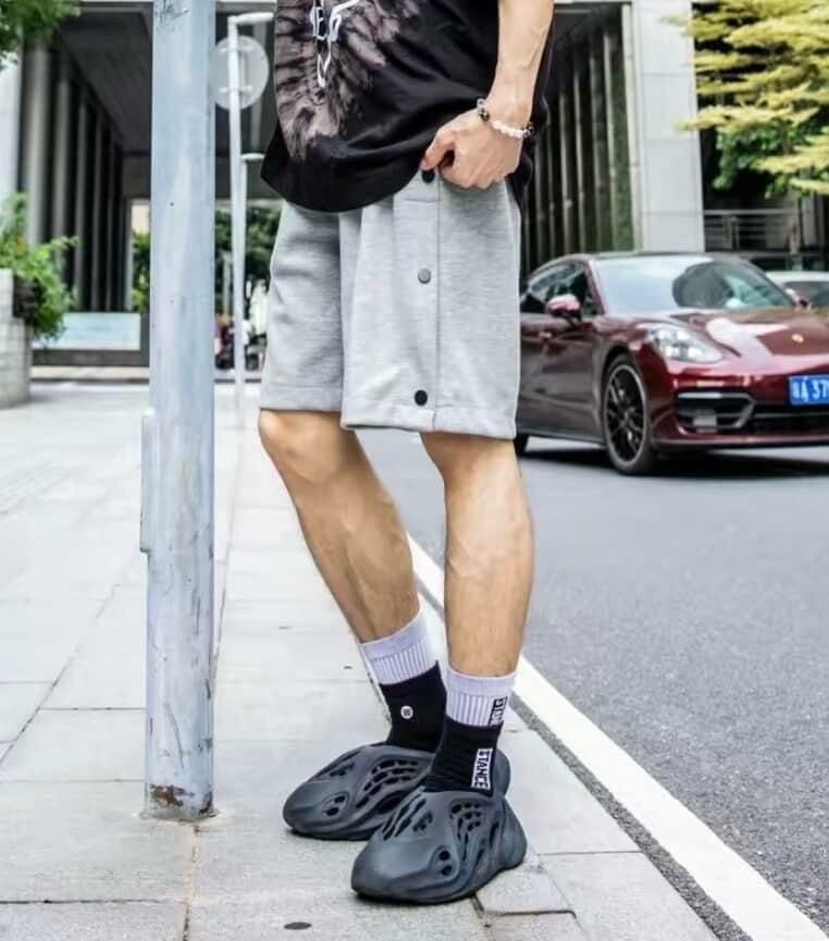 Adidas Yeezy Foam Runner Onyx 黑魂 黑瑪瑙 HP8739