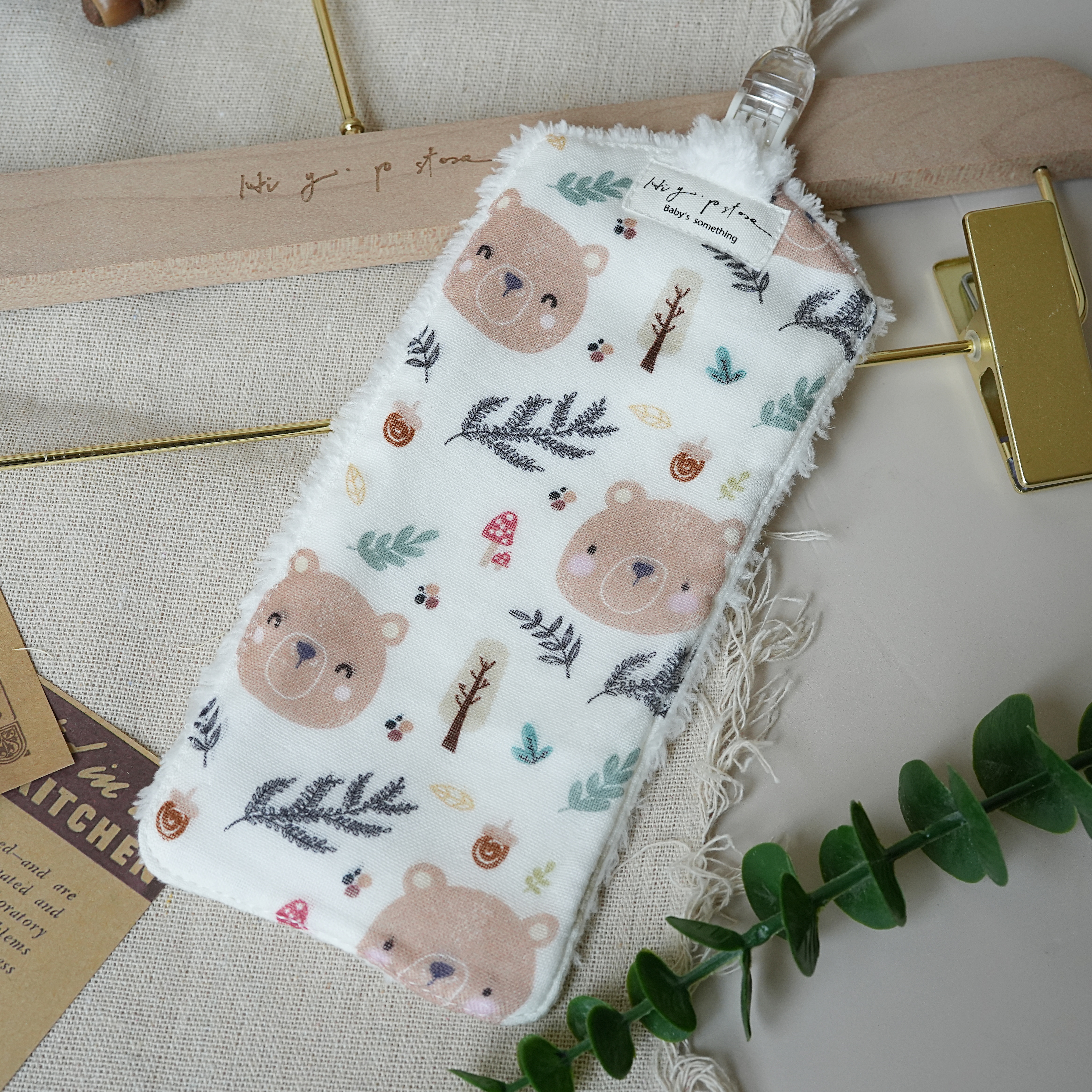 Hi Y.P store-手作手帕夾-獨家設計款-森林棕熊