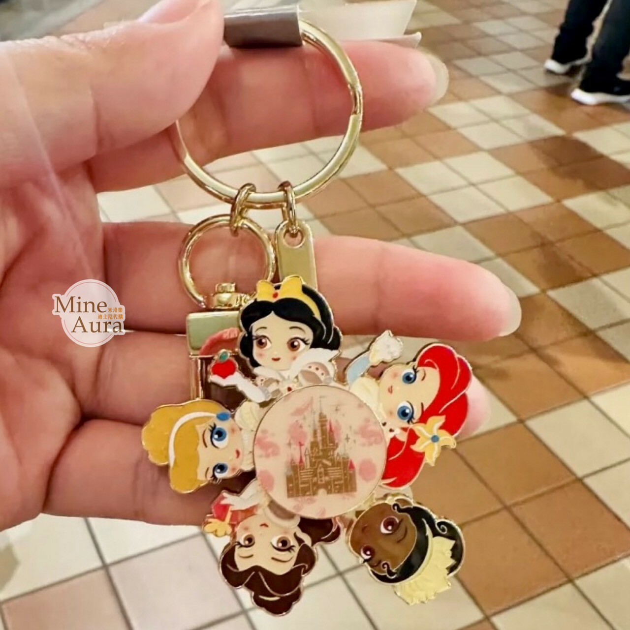 Q版 萌萌 公主系列 Princess Line 公主集合 立體造型 療癒轉轉 旋轉 徽章 PIN -上海迪士尼樂園