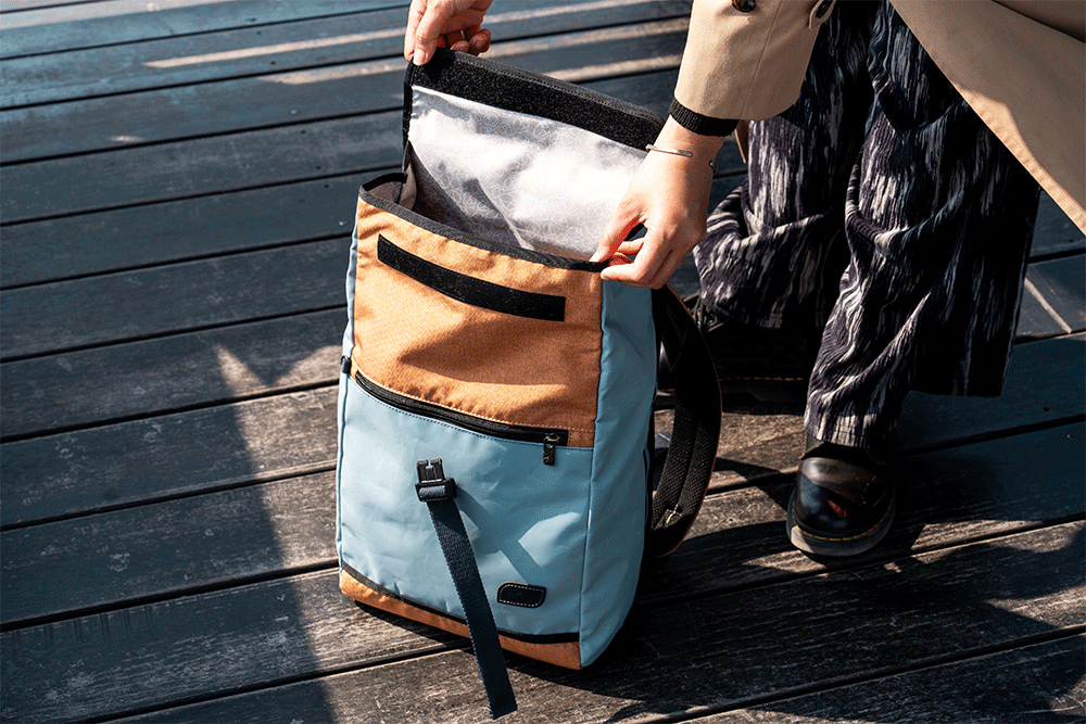 satana ECO 曦望後背包 焦橙橘拼接 SEC0070 使用動圖照