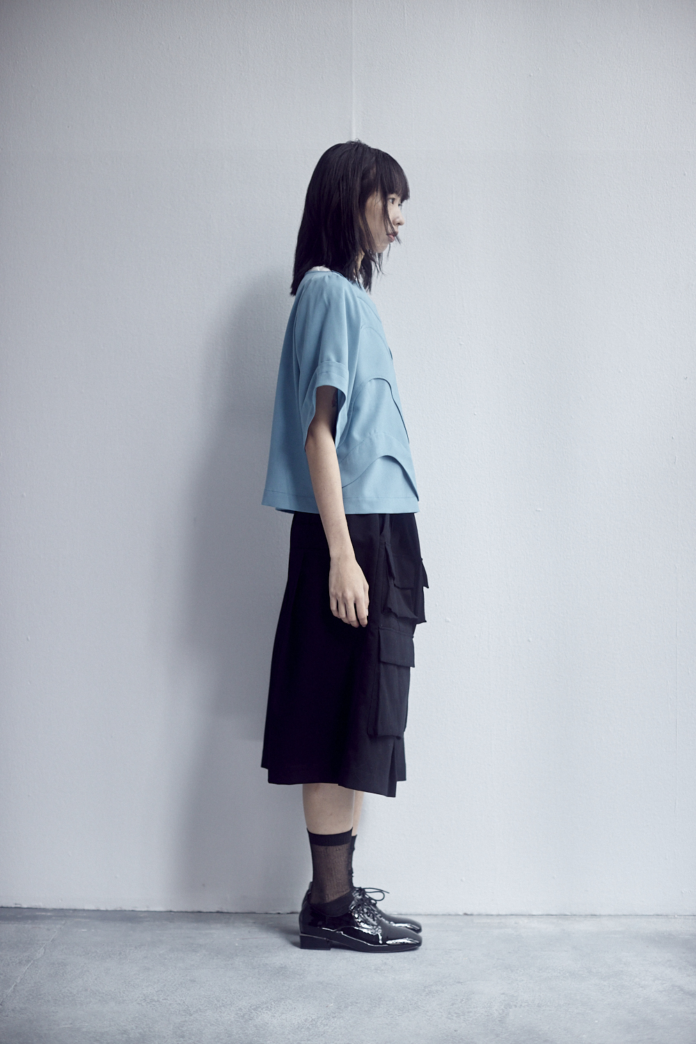 多口袋造型寬百七分褲