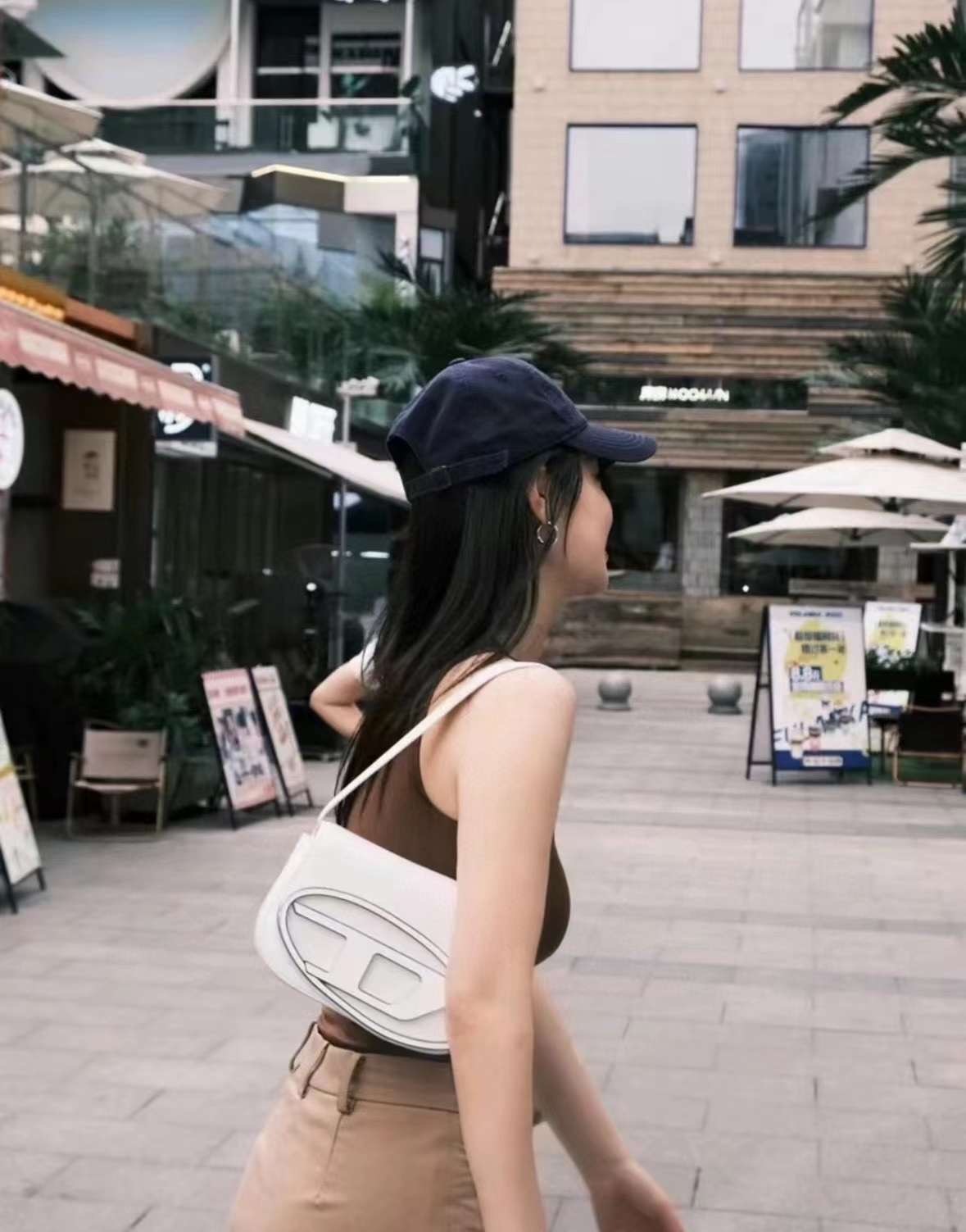 DIESEL 白色腋下包 -M