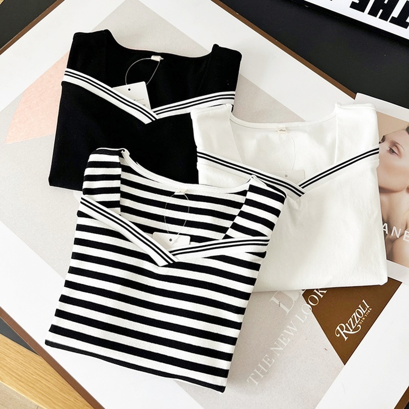 線條多角領柔棉上衣 三色