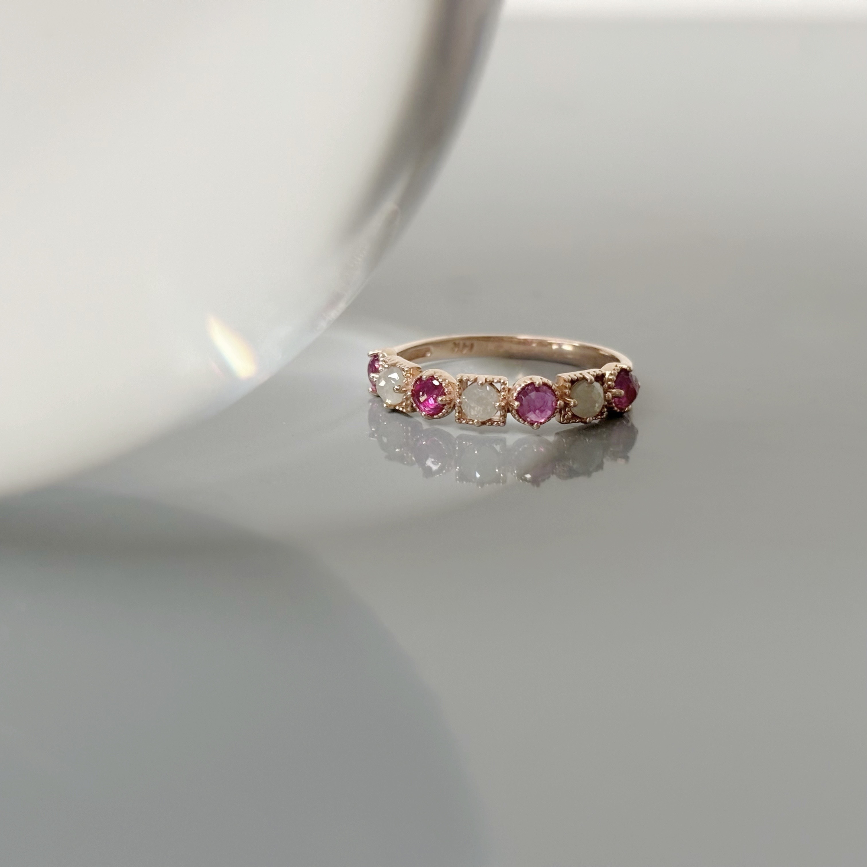 14k整排方圓灰鑽紅寶石戒指