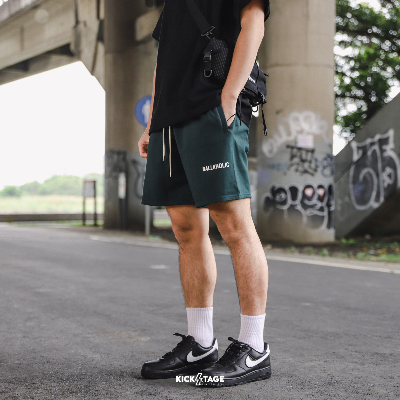 男款 BALLAHOLIC 日本街頭籃球品牌 深綠色 運動 休閒 棉褲 短褲【BLHL-004】
