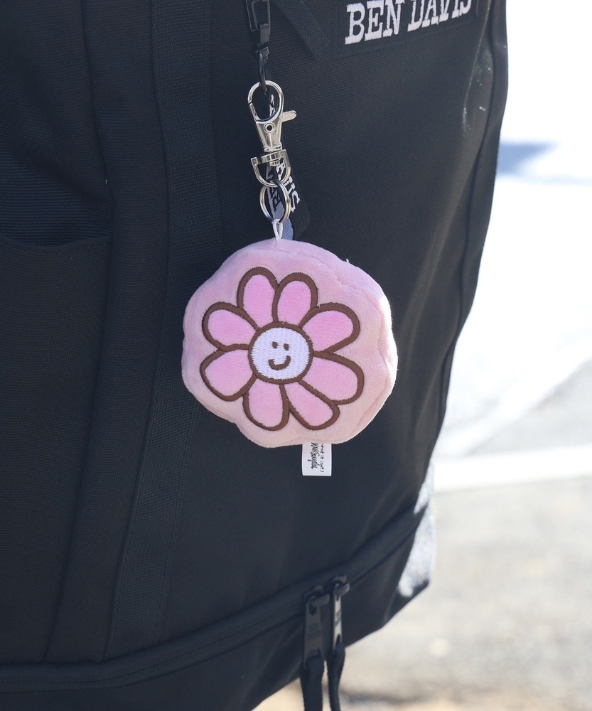 [現貨] (What it isNt) art by Mark Gonzales / 花花Cushion 吊飾