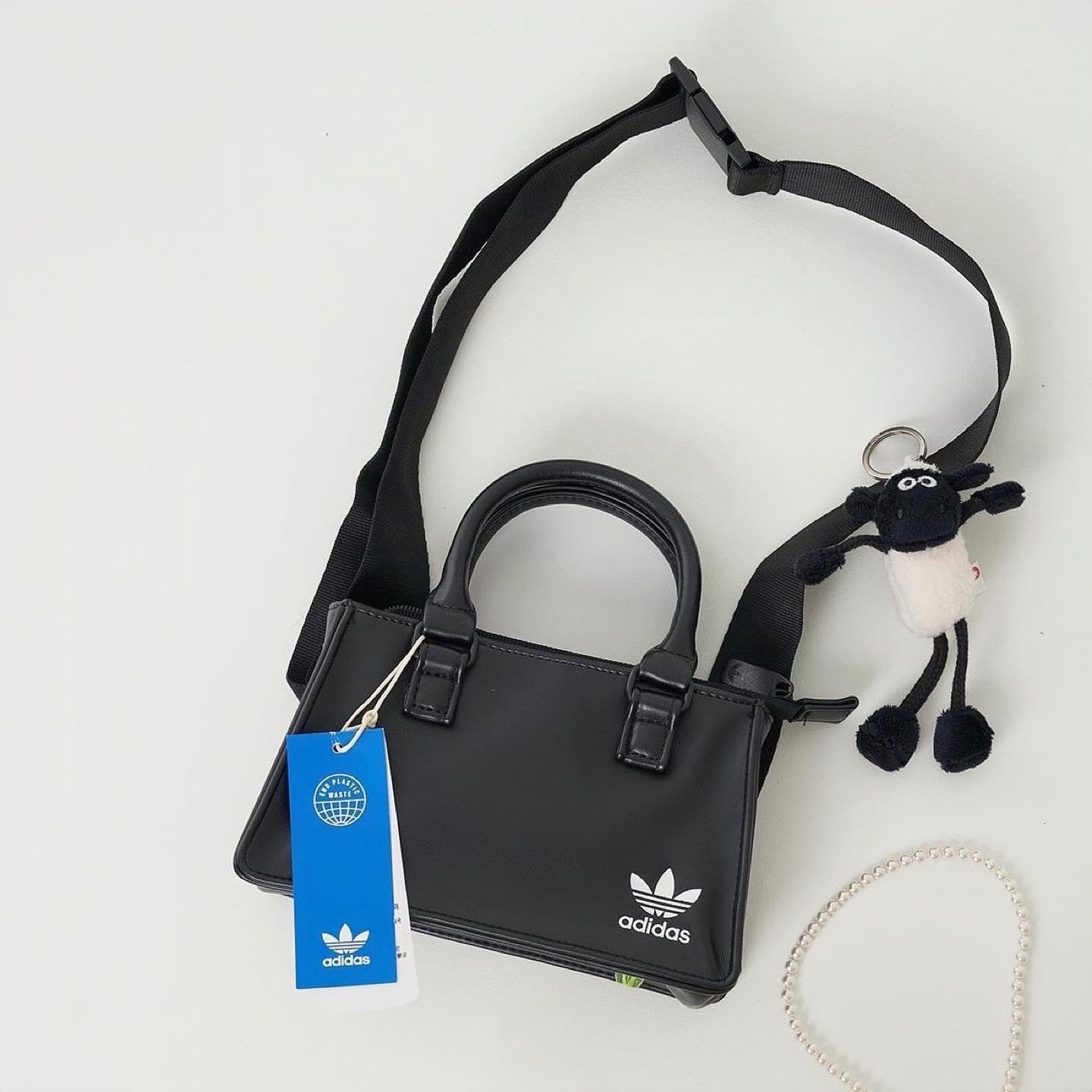 Adidas Originals Ksenia and Anton Schnaider 聯名款 黑色 皮革 小包 肩背包 IJ7481