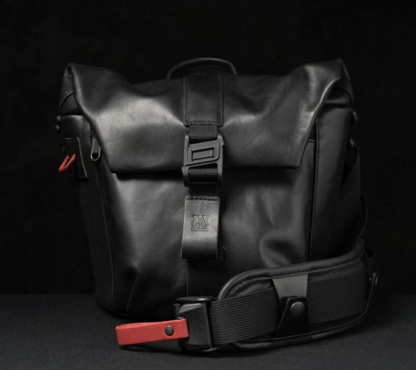 【沃坦】PILOT 飛行員 升級版皮革旅遊相機包 3.5L