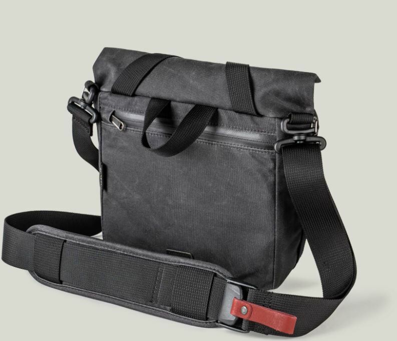 【沃坦】PILOT 飛行員 升級版輕量化旅遊相機包 3.5L 碳黑/卡其