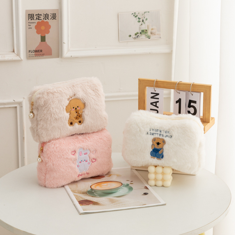 《3846》韓國ins風毛絨化妝包