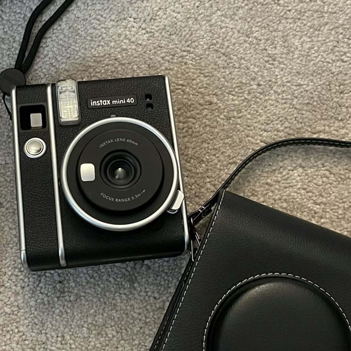 <日本限定>FUJIFILM Instax Mini 40 黑色 富士拍立得 底片機 相機