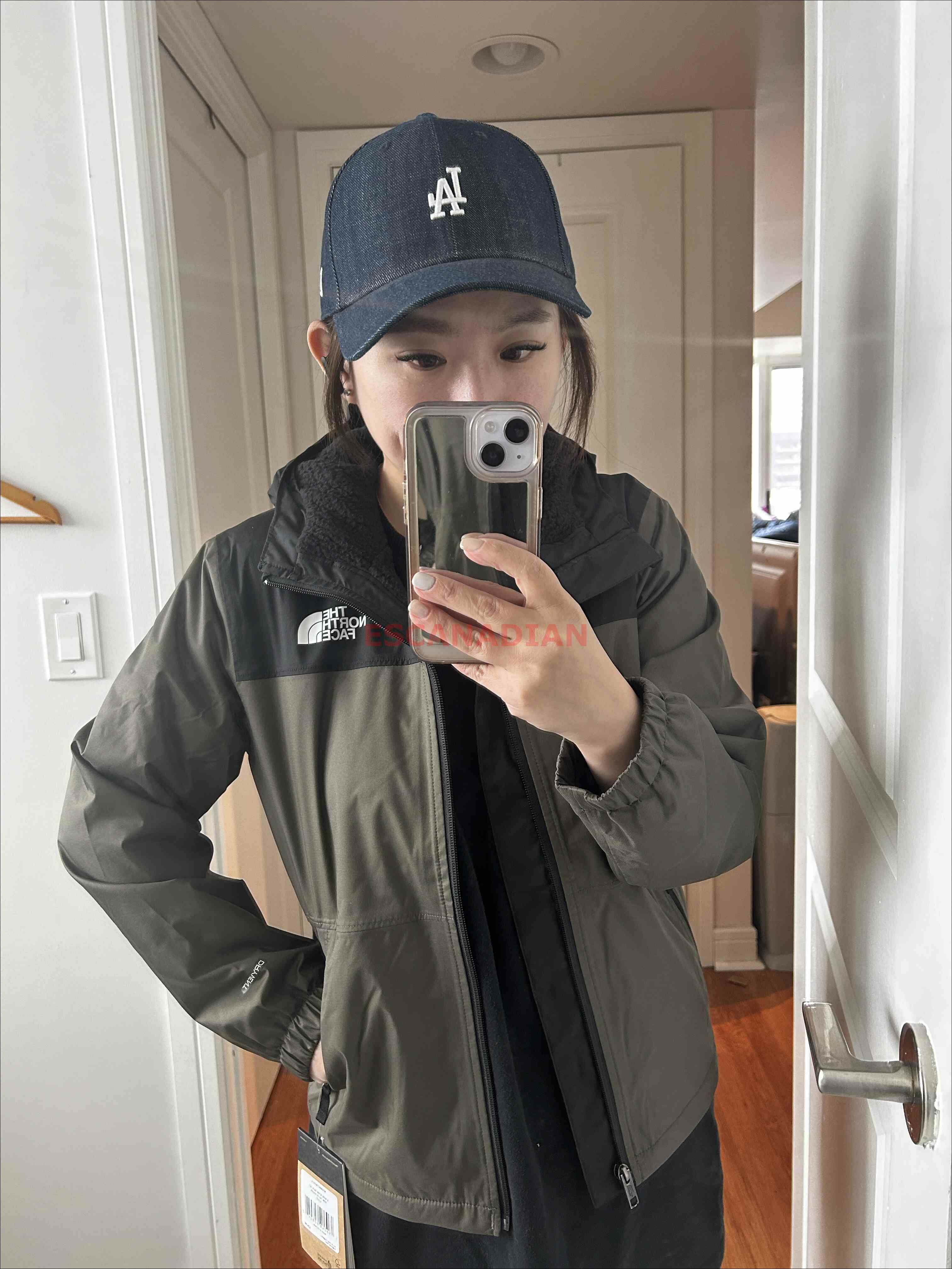 THE NORTH FACE 男大童 DRYVENT系列 防潑水 內厚刷毛 連帽 風衣外套