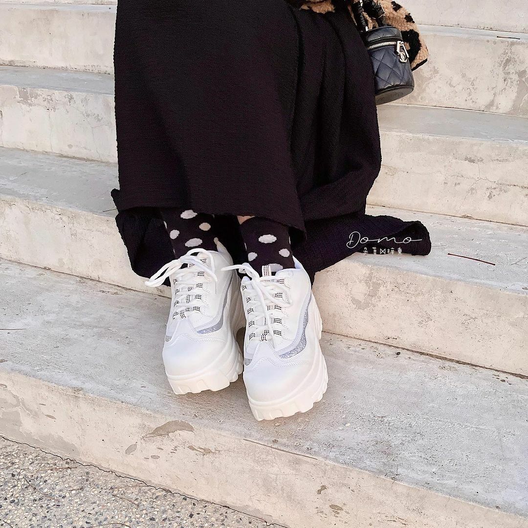 【AmiAmi穿搭分享IG OOTD】厚底小白鞋 黃金比例搖身一變九頭身