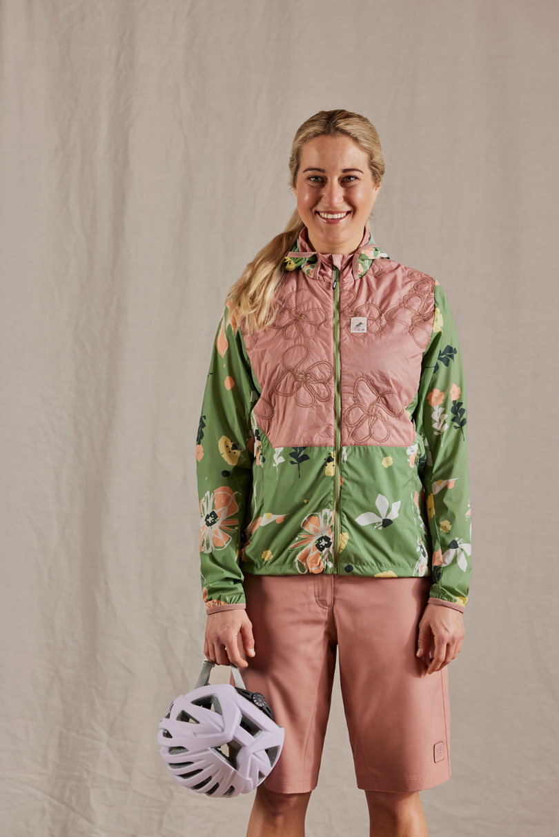 【MALOJA】女化纖防風保暖連帽外套 / 24MA37140-[綠粉拼、黑]