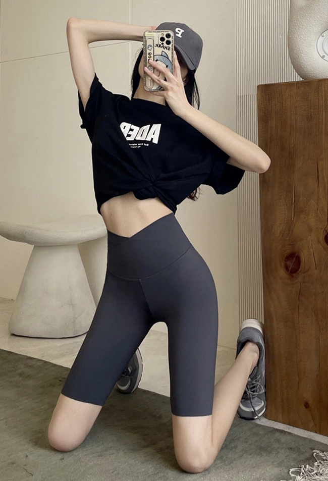 五分高腰小腹掰掰鯊魚褲 馬褲-黑  預購