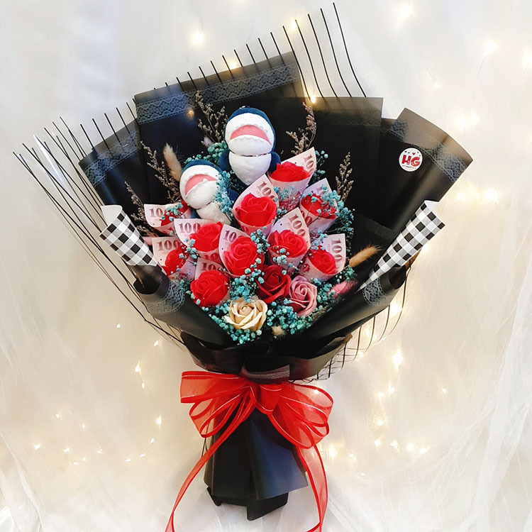 鯊魚娃娃千元鈔票花束10張金莎香皂花乾燥花束